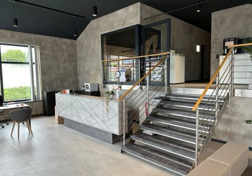 Ratio Mobil GMBH Autohaus Betontechnik, Decke schwarz